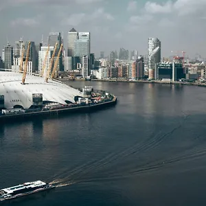 https://flat-close-to-canary-wharf-greenwich-o2.cambridgehotelsuk.com